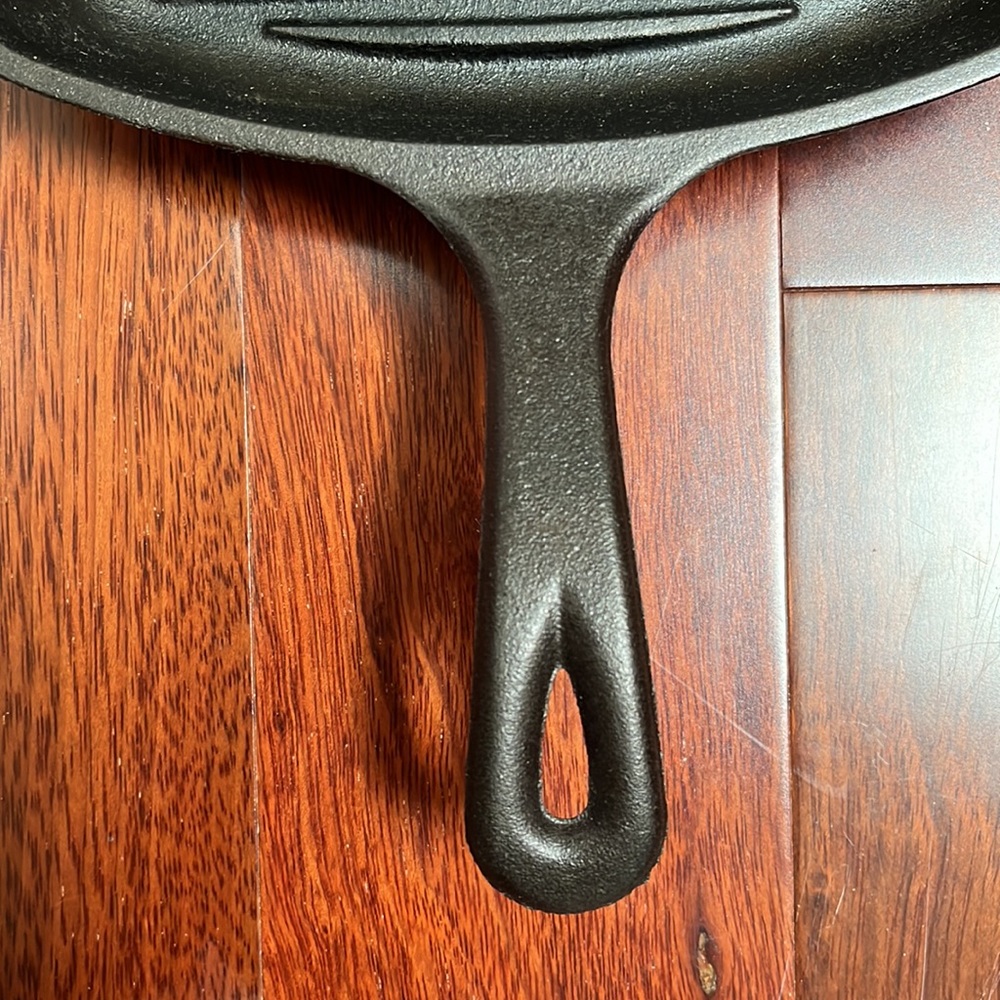 Lodge Cast Iron 10 1/5" Square Grill Pan - Picture 7 of 10